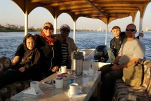 Ancient Wonders: Pyramids of Giza& Lunch in Felucca in Nile