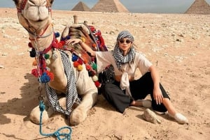 Ancient Wonders: Pyramids of Giza& Lunch in Felucca in Nile