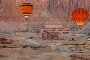 Il Cairo: 11 giorni tra le attrazioni egiziane con crociera sul Nilo e giro in mongolfiera