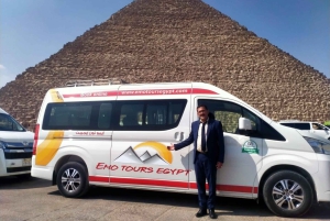 Aeropuerto de El Cairo: Traslado privado y tarjeta SIM local opcional