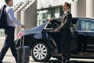 Cairo: Private One-Way or Return Airport Transfer Service