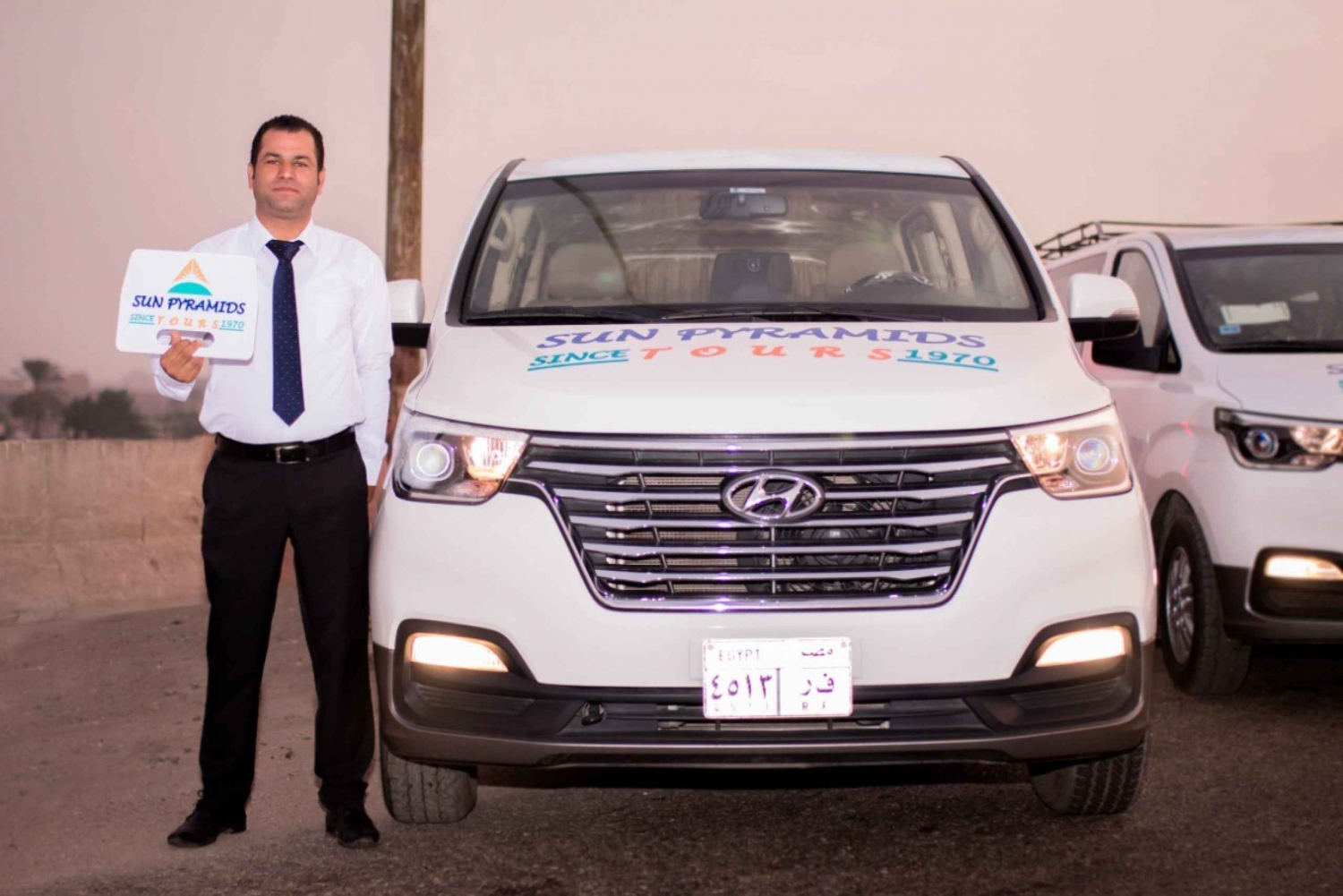 Cairo Airport: 1-Way Private Transfer from Cairo or Giza