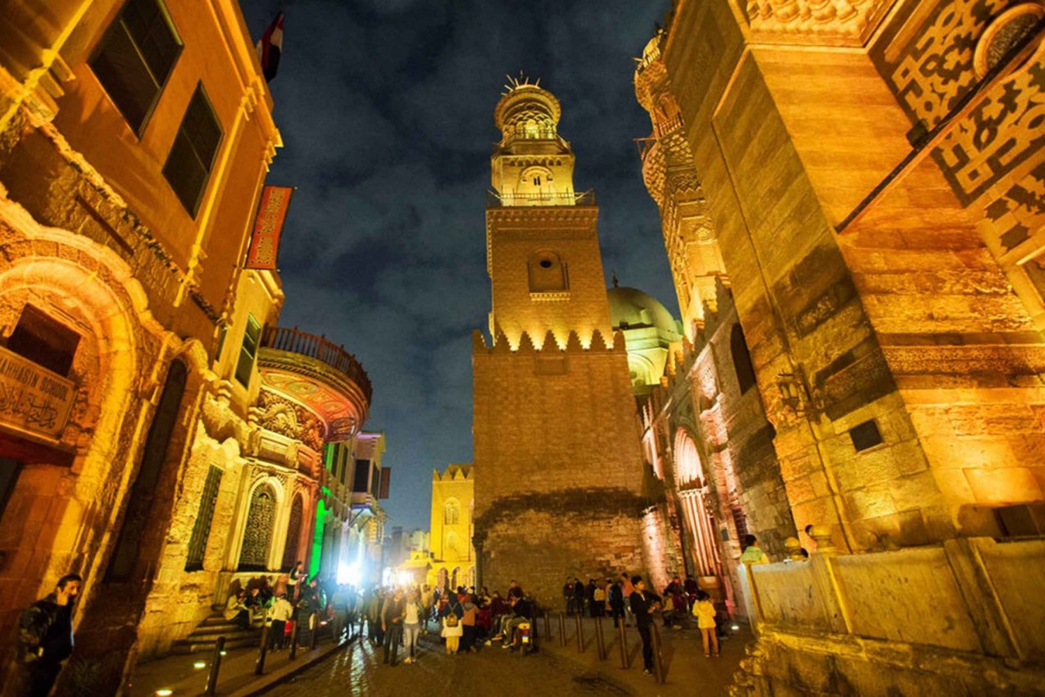 Cairo: Cairo by Night Guided Sightseeing Tour