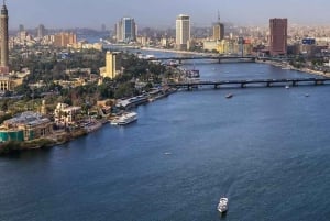 El Cairo: El Cairo Copto, Iglesia Rupestre y Felucca Tour Privado de un Día