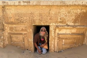 Kair: jednodniowa wycieczka Odwiedź piramidy, Sfinksa, Sakkara i Memfis.