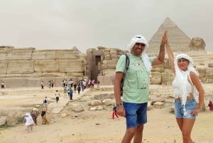 Le Caire : Excursion d'une journée Visite des pyramides, du Sphinx, de Saqqara et de Memphis.