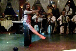 Crociera con cena al Cairo, spettacolo di danzatrici del ventre con servizio di prelievo
