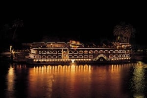 Cairo: Dinner Cruise on the Nile River with Entertainment