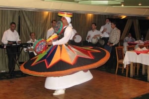 Cairo: Dinner Cruise on the Nile River with Entertainment