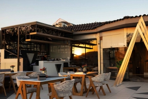 القاهرة عشاء مع إطلالة على المتحف المصري الكبير والأهرامات