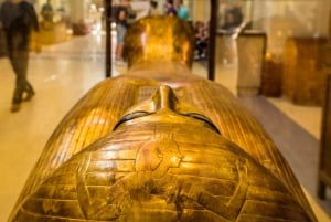 カイロ：エジプト考古学博物館、ピラミッド、バザール ツアー