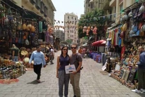 Cairo: El-Moez Street, Tower & El-Fishawy Café Private Tour