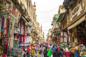 Kairo: El-Moez Street, Kairo Tower och El-Fishawy Café