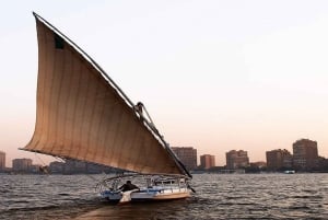 Kair: Felucca przejażdżka po Nilu z posiłkami