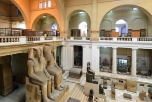 Caïro: Kamelenrit op de piramides van Gizeh en rondleiding door het Egyptisch Museum