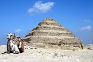Cairo: Giza Pyramids, Memphis, and Sakkara Day Trip