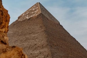 Cairo: Giza Pyramids, Saqqara & Memphis Tour with Lunch