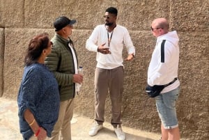 Cairo: Giza Pyramids, Saqqara & Memphis Tour with Lunch