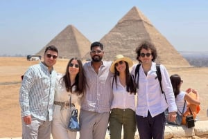 Cairo: Giza Pyramids, Saqqara & Memphis Tour with Lunch