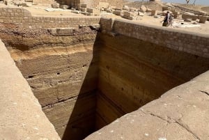 Cairo: Giza Pyramids, Saqqara & Memphis Tour with Lunch