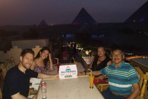El Cairo: Cena en la Posada de la Gran Pirámide con traslados al hotel