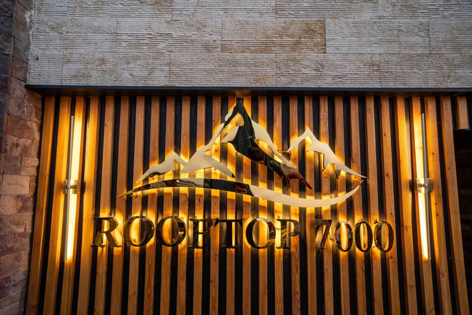 カイロ：グレート ピラミッド イン プライベート ランチ (送迎付き)