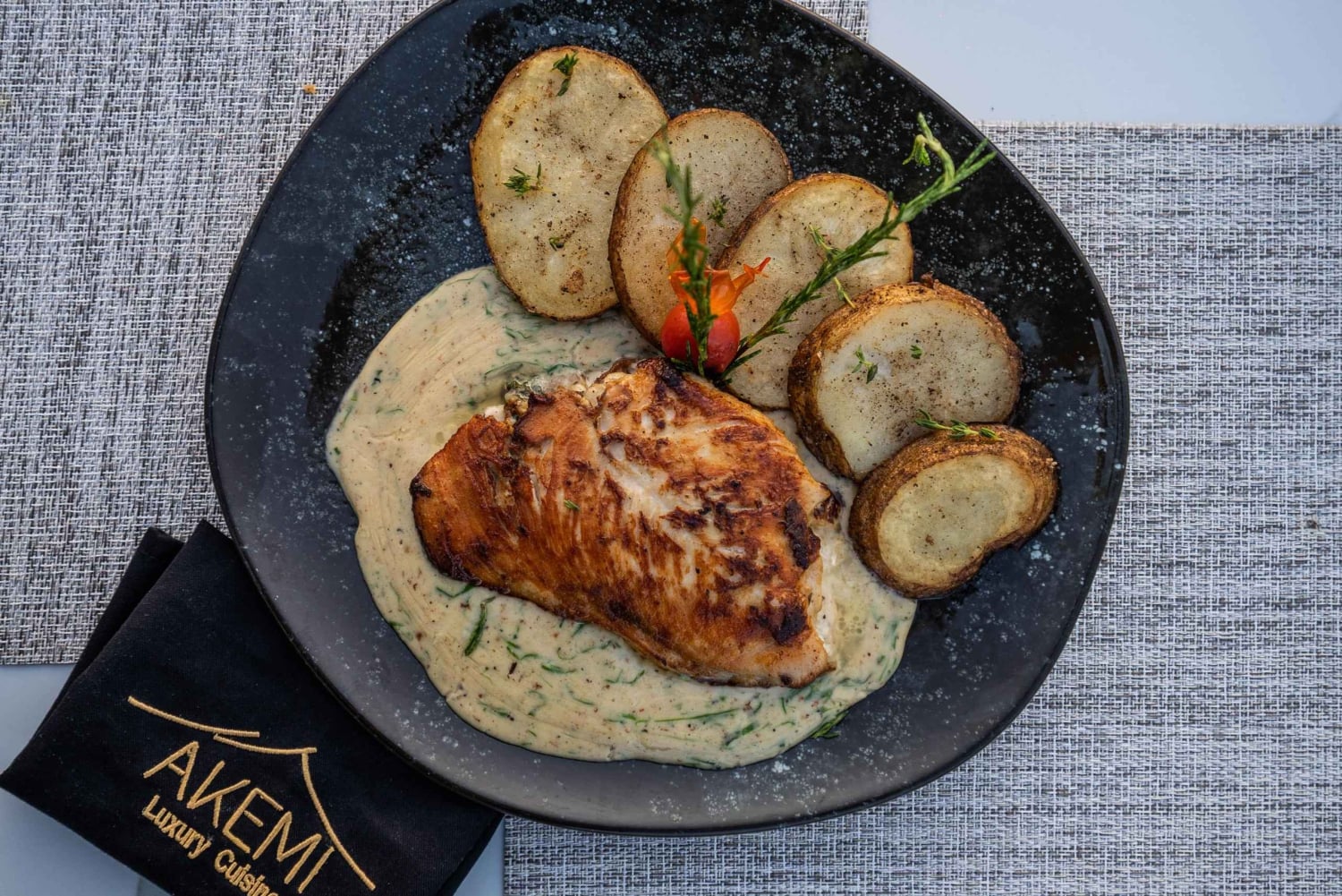 カイロ：グレート ピラミッド イン プライベート ランチ (送迎付き)