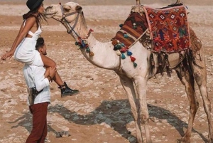 Cairo: Great Pyramids of Giza and Egyptian Museum Tour