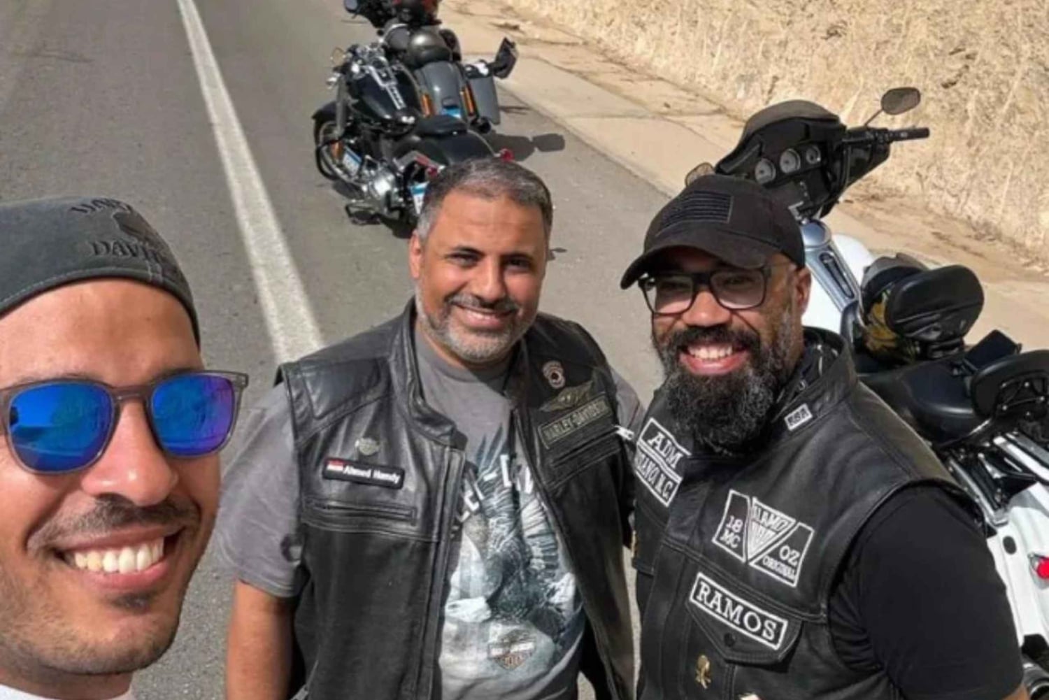 カイロ：ハーレーダビッドソン モーターサイクル フルデイ シティツアー