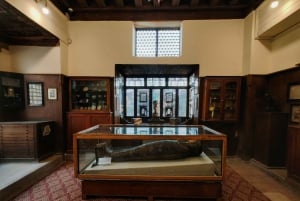 جولة تراثية في القاهرة: القصر الذهبي، أقدم مسجد مع الغداء