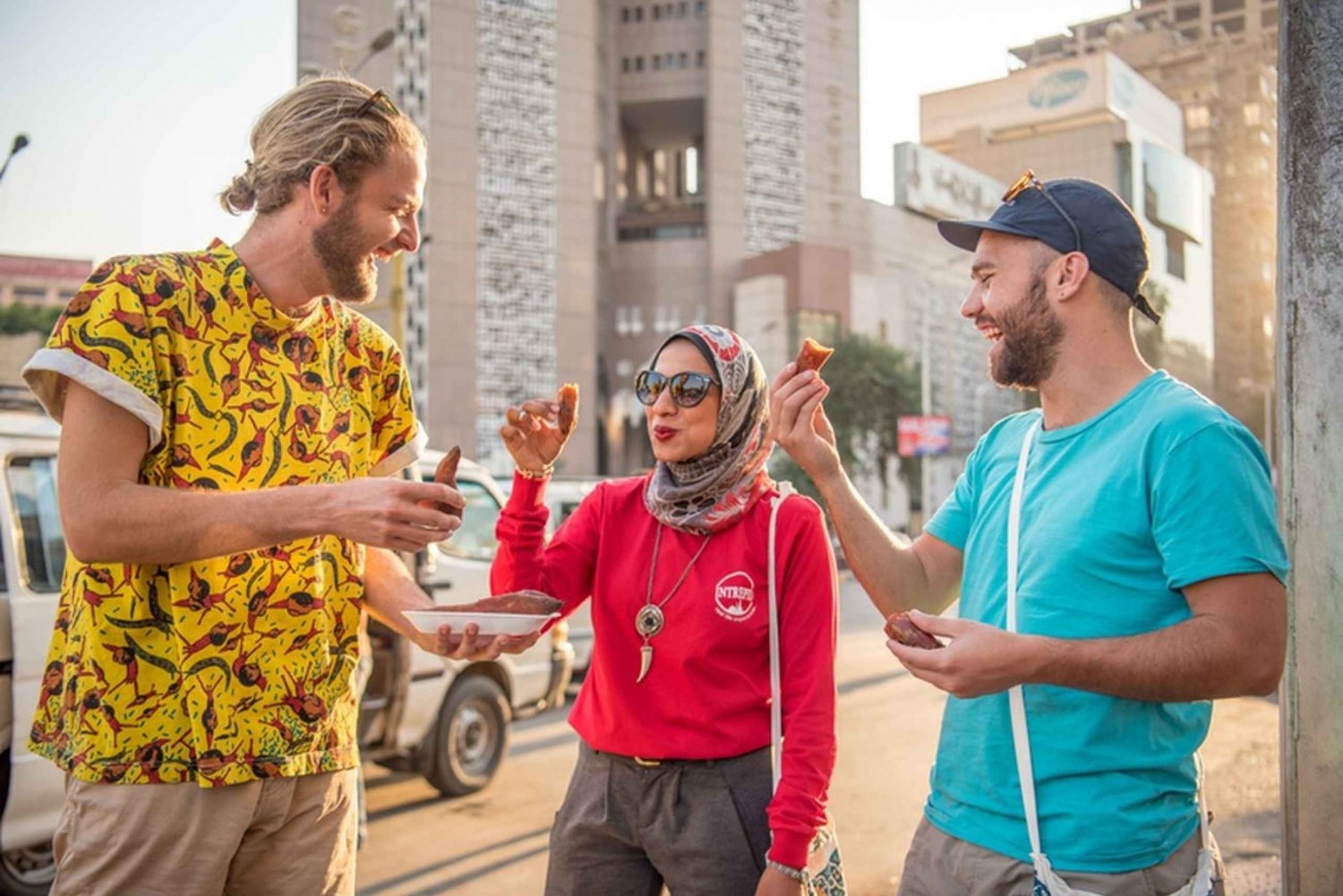 Il Cairo: tour storico a piedi con cena e locali