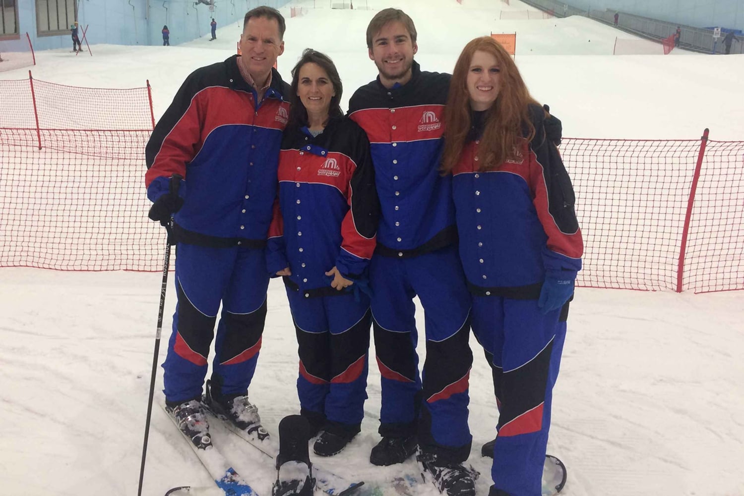 Cairo: Ingressos para o Snowboarding Indoor com transfer do hotel