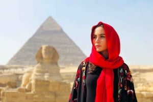 Cairo: Giza Pyramids and Islamic Cairo Guided Layover Tour