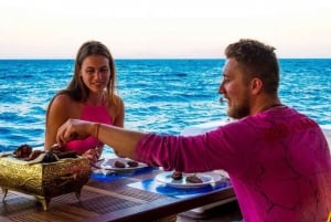 Caïro: luxe snorkelcruise en lunch met optionele ophaalservice