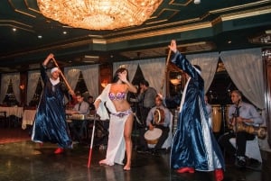 El Cairo: Cena en Crucero por el Nilo con Espectáculo en Directo y Traslados Privados