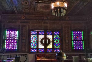 القاهرة: النيلومتر، قصر المنيل، مدينة الموتى مع الفلكة