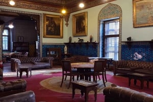 القاهرة: النيلومتر، قصر المنيل، مدينة الموتى مع الفلكة