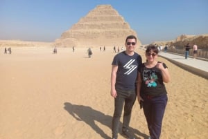 Cairo or Giza: Pyramids Sphinx Sakkara and Museum
