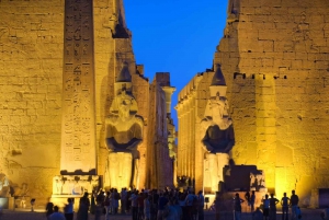 Kair: Nocna podróż samolotem do Luksoru