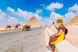 Cairo: Private Great Pyramids of Giza Half-Day Adventure