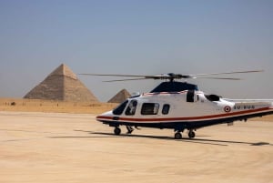 Le Caire : visite privée de la ville en hélicoptère avec atterrissage près des pyramides