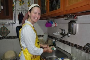 Cairo: Private Home Cooked Dinner in a Local's Home