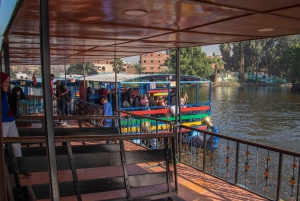 Kairo: Tansferilla ja lounaalla.