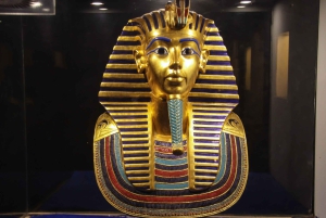 カイロ：送迎とランチ付きのプライベートファラオ村ツアー