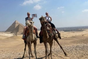 Cairo: Private Tour (Pyramids, Egyptian Museum, Bazaar)