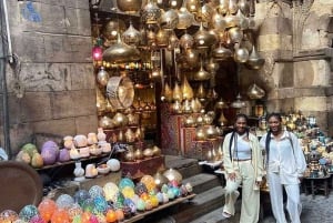 Cairo: Private Tour Pyramids, Museum & Bazaar, Entry & Lunch
