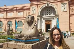 Cairo: Private Tour Pyramids, Museum & Bazaar, Entry & Lunch
