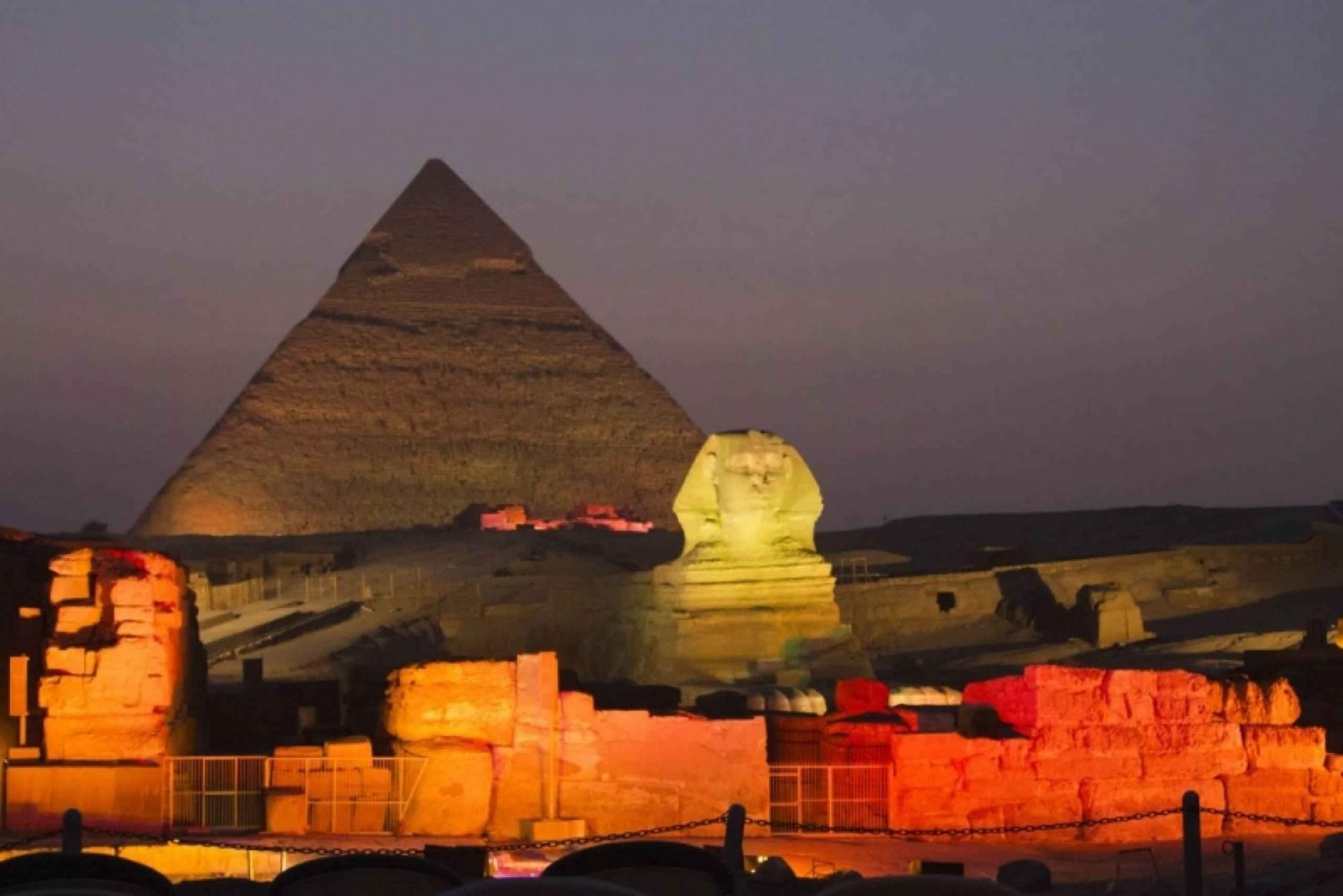 Kairo: Pyramiderne i Giza lyd- og lysshow med byrundtur