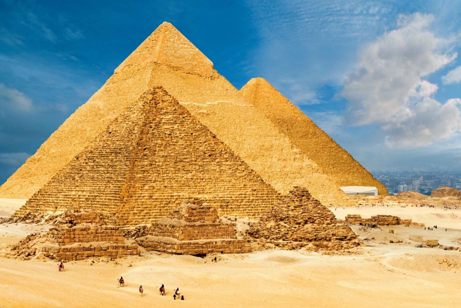 Cairo: Pyramid Tour, Boat Ride and Lunch at Cafelucca