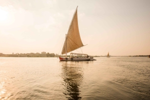 El Cairo: Excursión a las Pirámides y la Esfinge con paseo en Felucca por el río Nilo